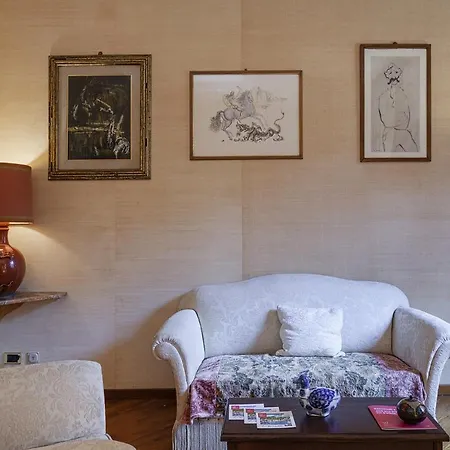 La Finestra Sul Cortile Di Via Roma By Wonderful Italy * Genua