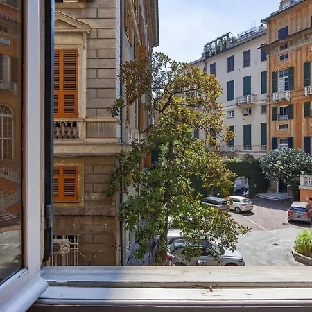La Finestra Sul Cortile Di Via Roma By Wonderful Italy * Génova