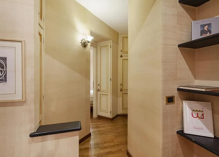 Apartmán La Finestra Sul Cortile Di Via Roma By Wonderful Italy Janov